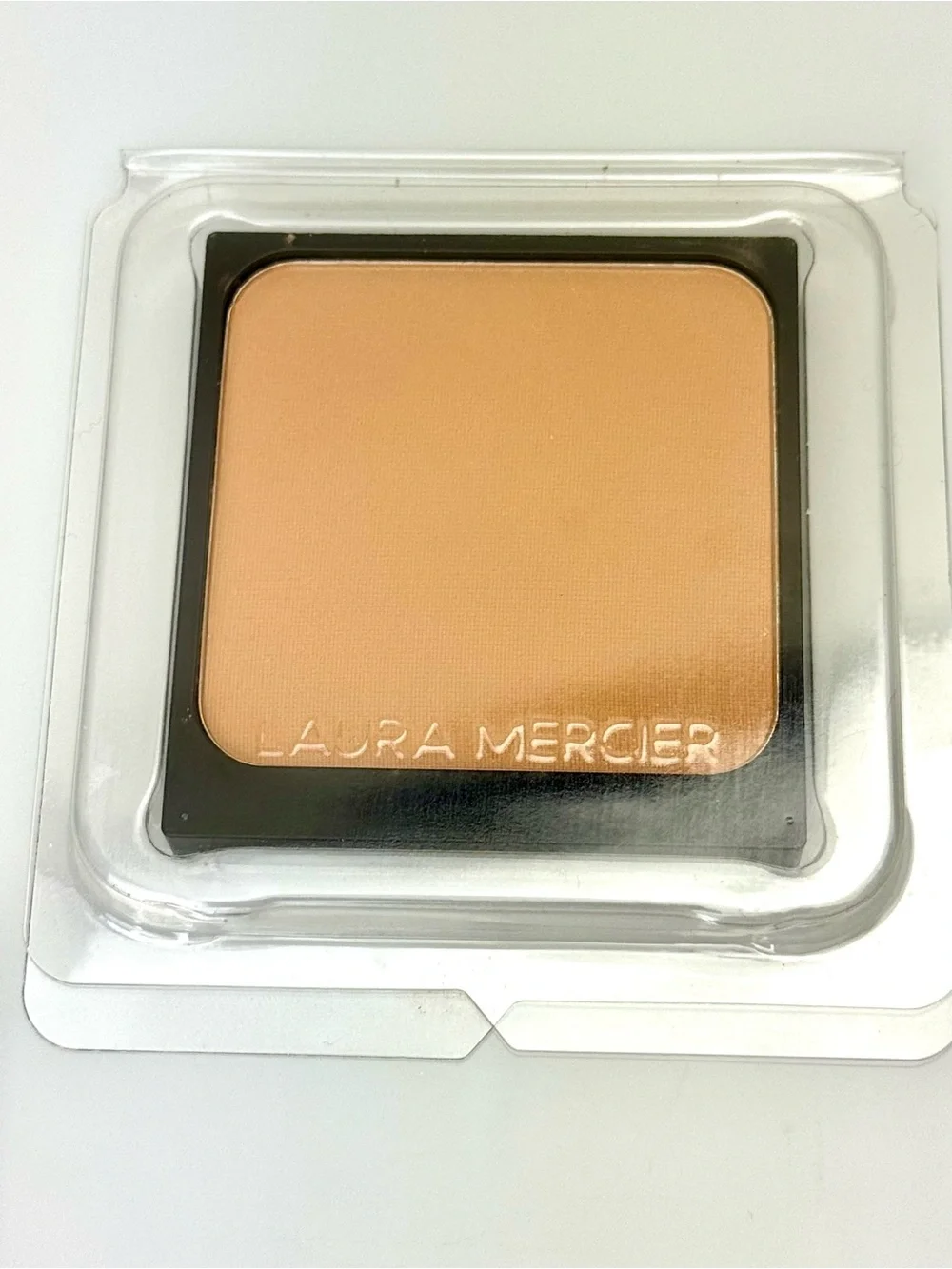 Laura Mercier • Translucent Pressed Setting Powder